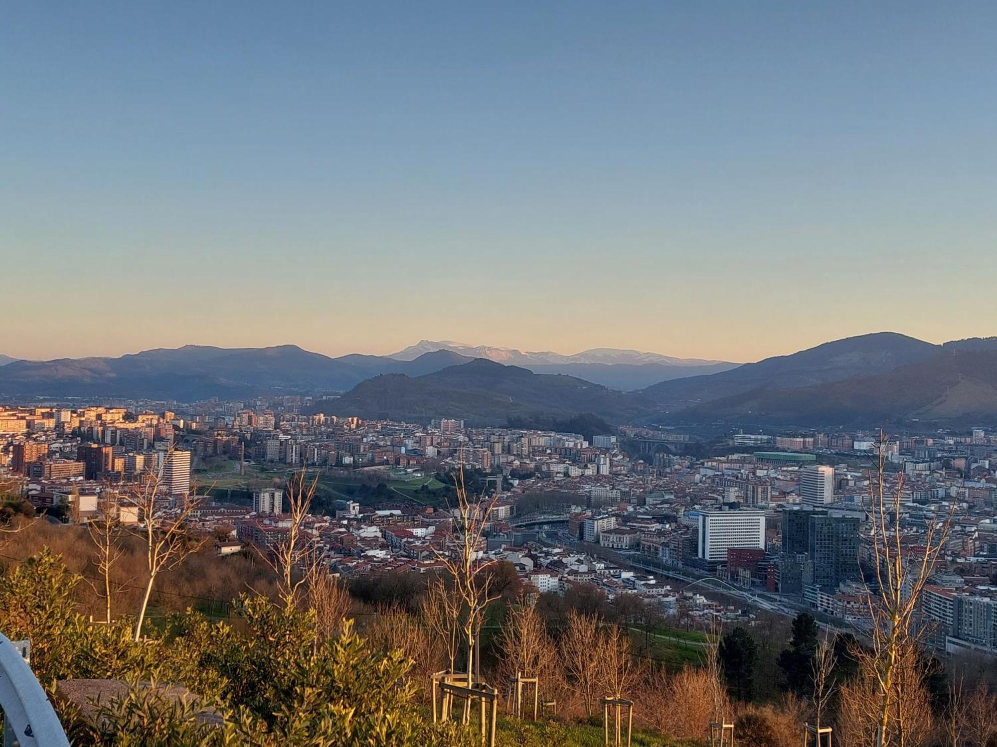 Bilbao Center Apt 90'S Parking Экстерьер фото